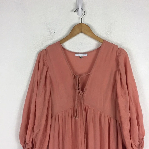 Young Fabulous & Broke Dawn Coral Tiered Oversized Midi Dress Medium - Picture 4 of 16